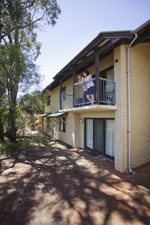 Ecu Joondalup Hostel Пърт Екстериор снимка