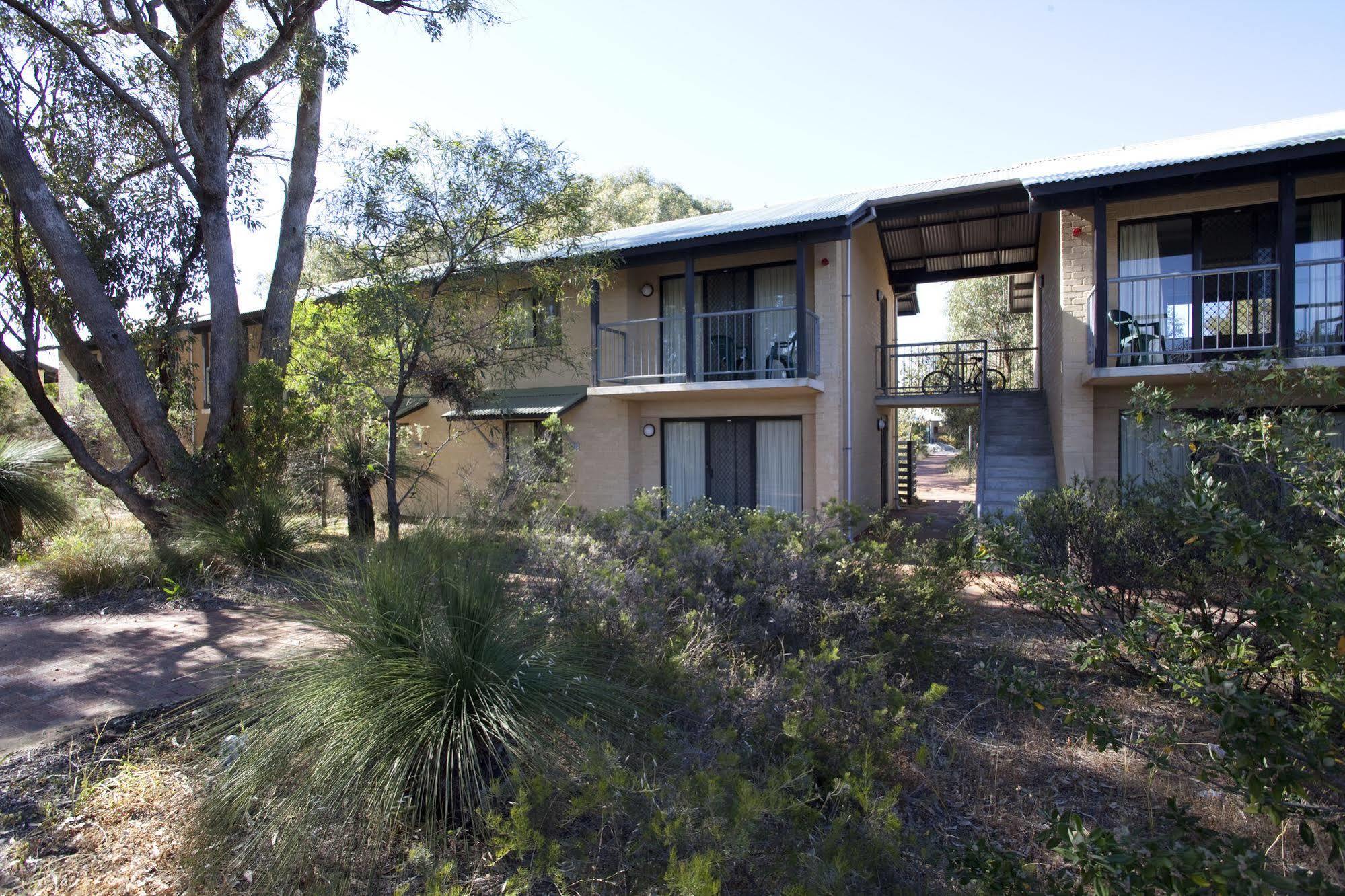 Ecu Joondalup Hostel Пърт Екстериор снимка