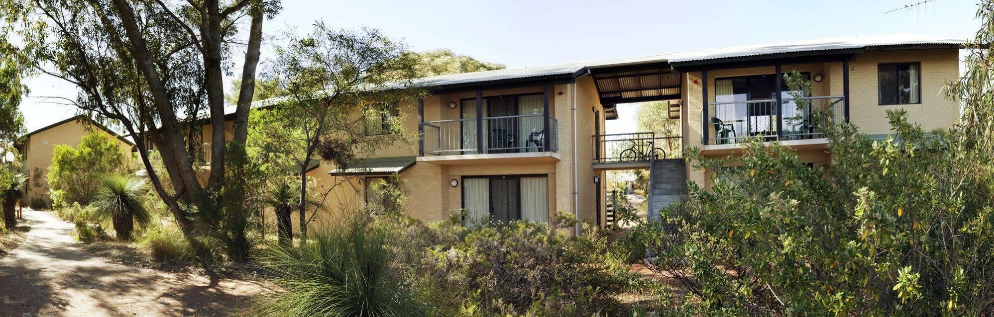 Ecu Joondalup Hostel Пърт Екстериор снимка