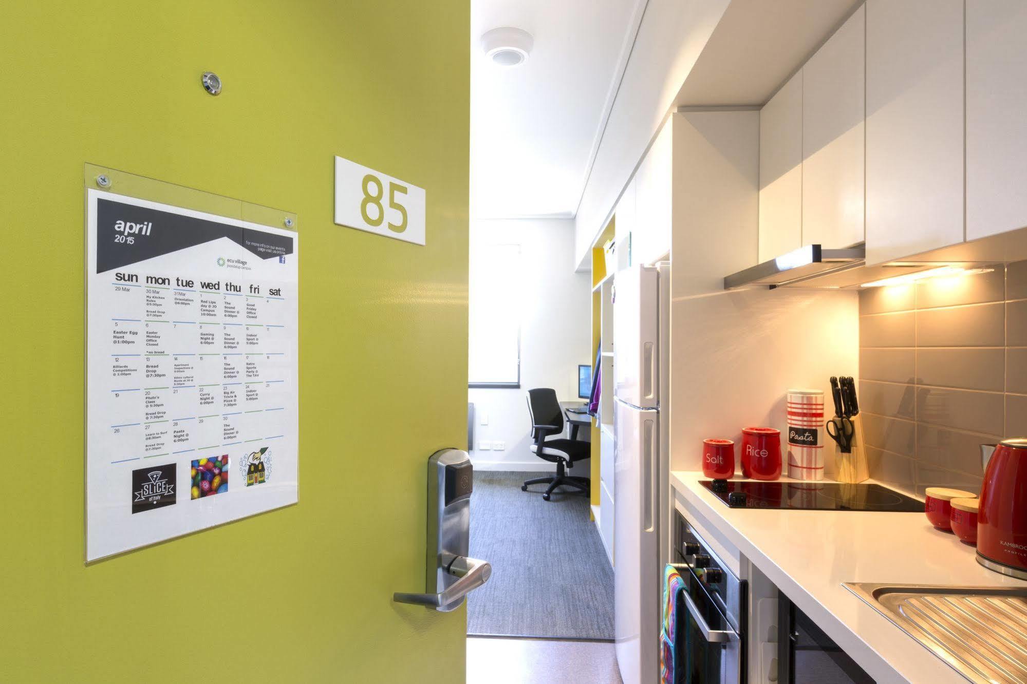 Ecu Joondalup Hostel Пърт Екстериор снимка