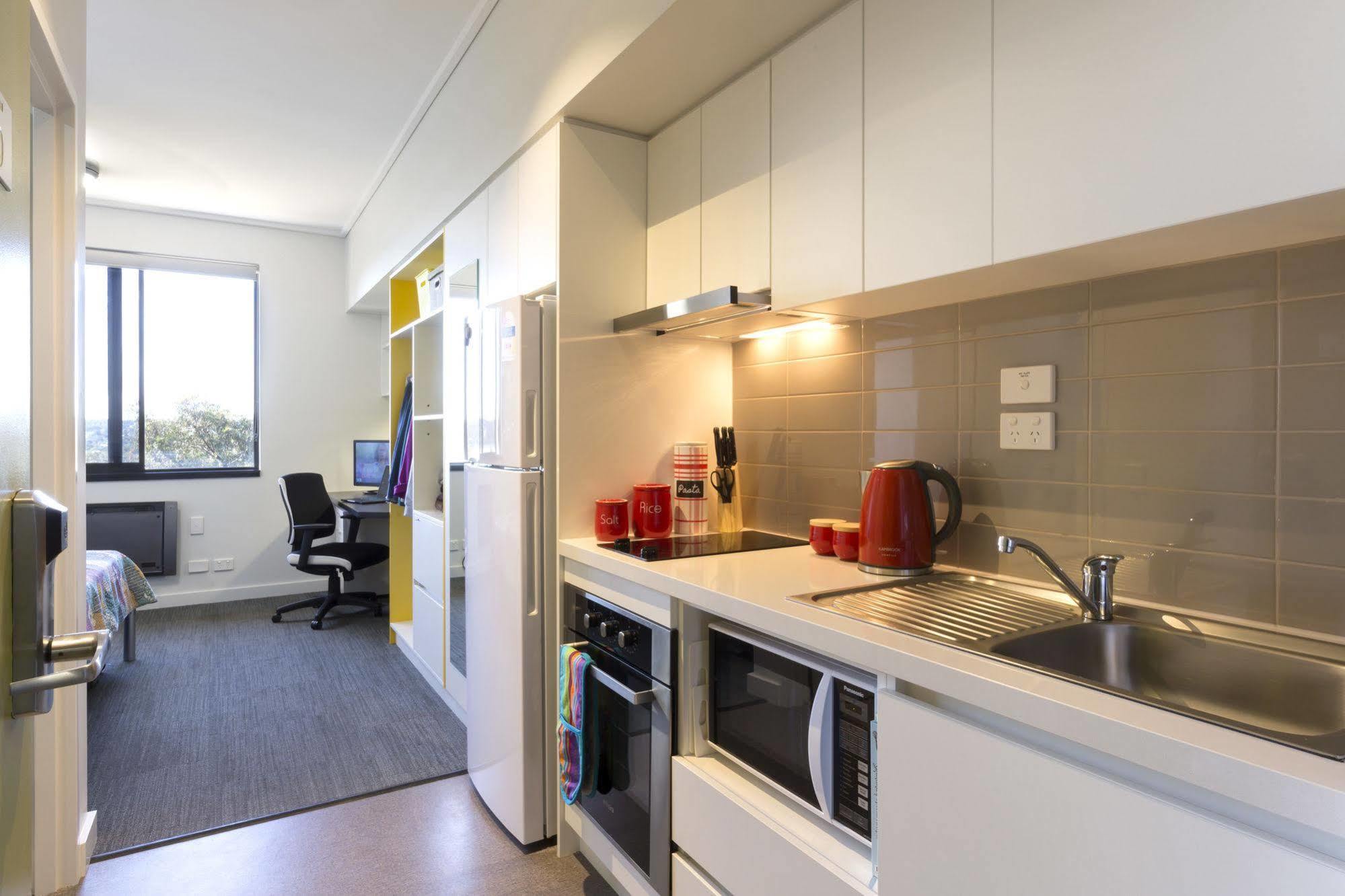 Ecu Joondalup Hostel Пърт Екстериор снимка