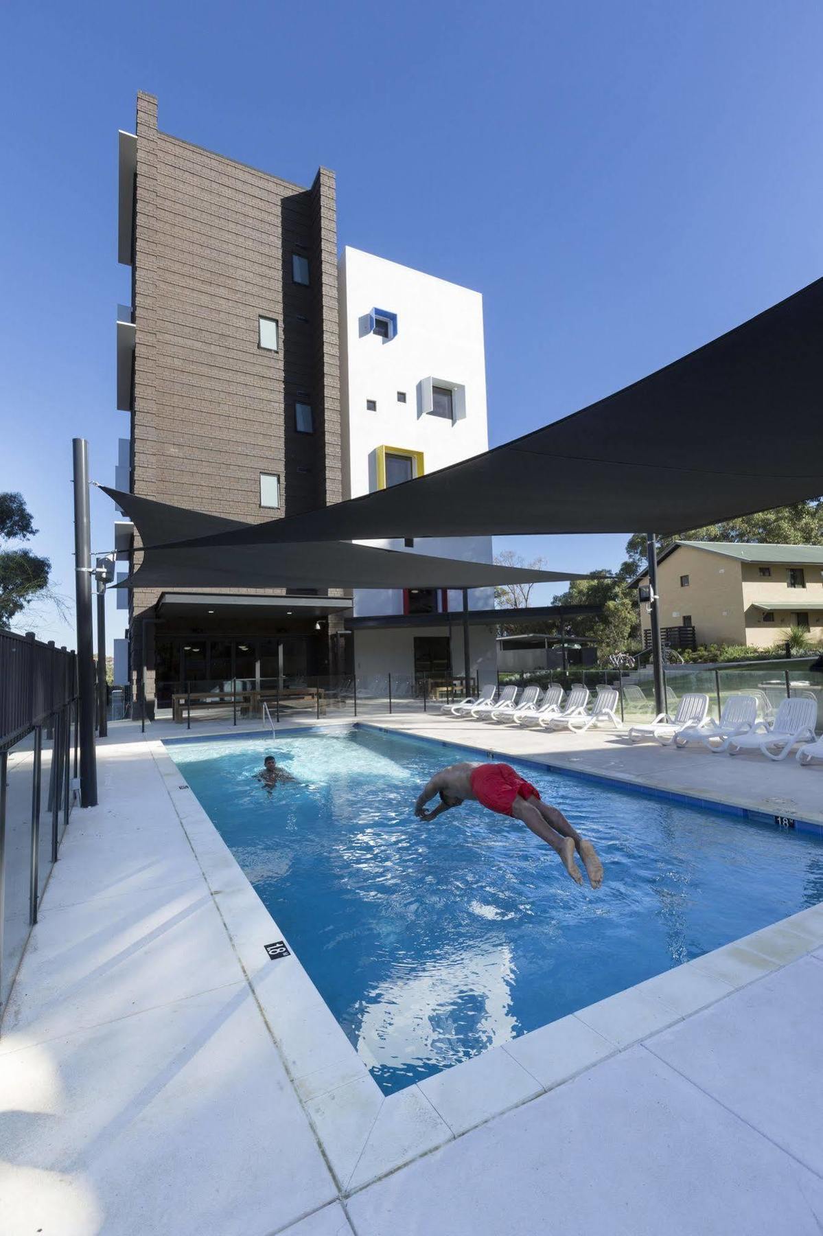 Ecu Joondalup Hostel Пърт Екстериор снимка